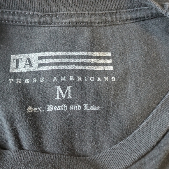 Mia Wallace Graphic Long Sleeve Tee - Picture 4 of 6